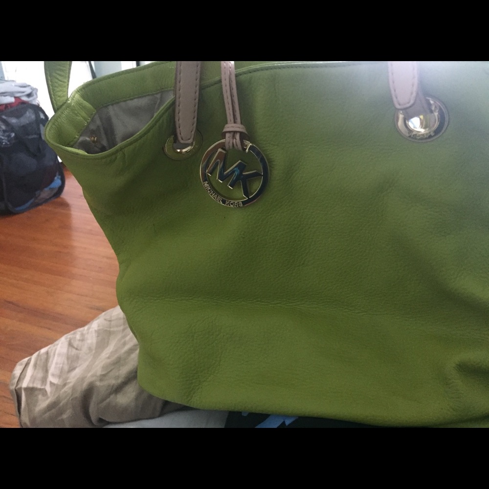 Michael Kors tote